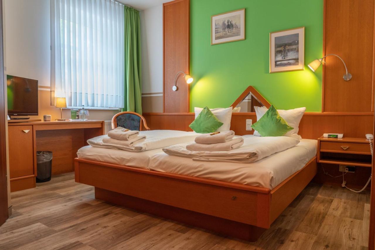Parkhotel Neustadt Garni Exteriör bild