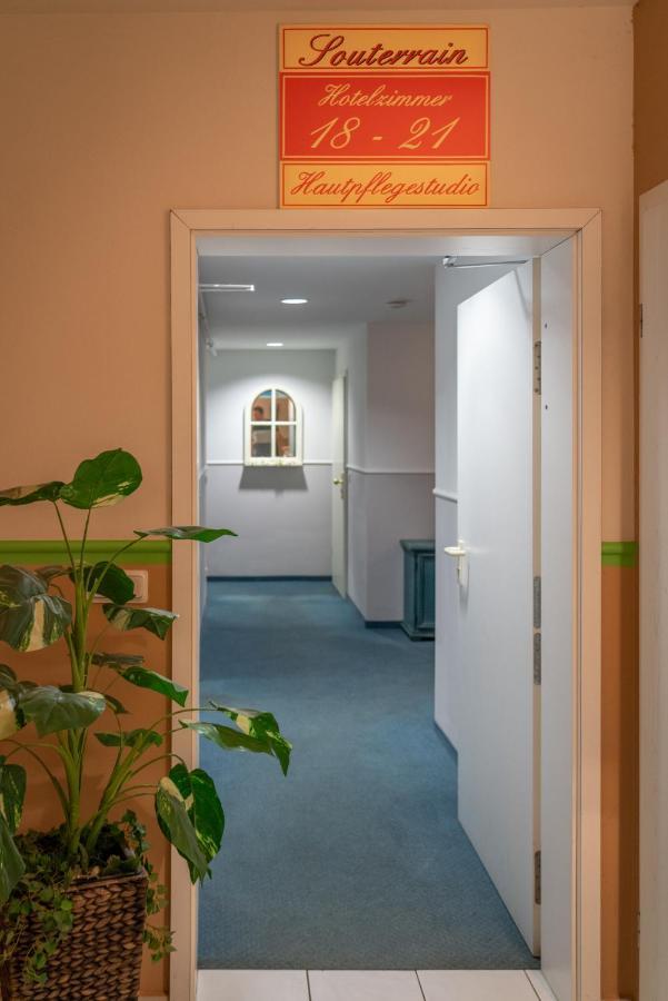 Parkhotel Neustadt Garni Exteriör bild
