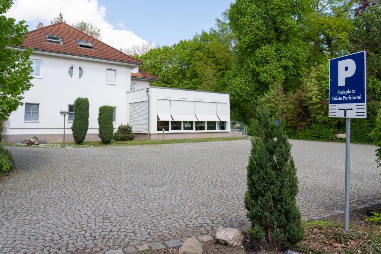 Parkhotel Neustadt Garni Exteriör bild